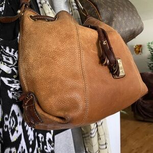 Dooney & Bourke Tan Leather Women's Bag